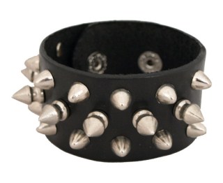 Zwart armband met spikes